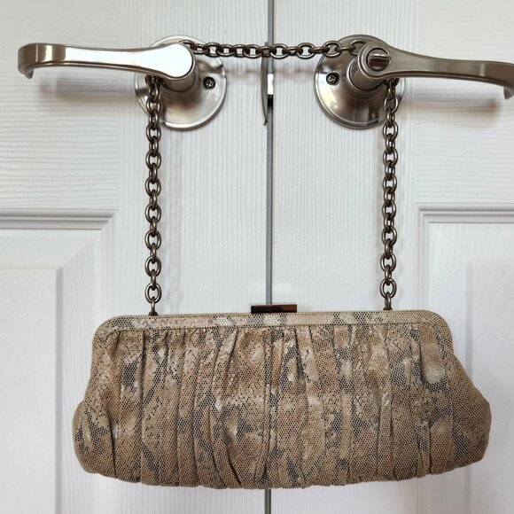 DANIER SMALL SNAKE SKIN IMITATION LEATHER CLUTCH HAND BAG. - Picture 6 of 7